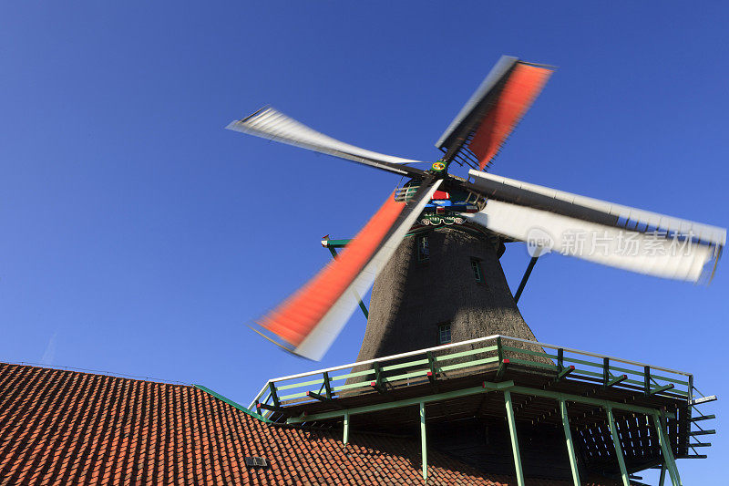荷兰Zaanse Schans的De Zoeker风车